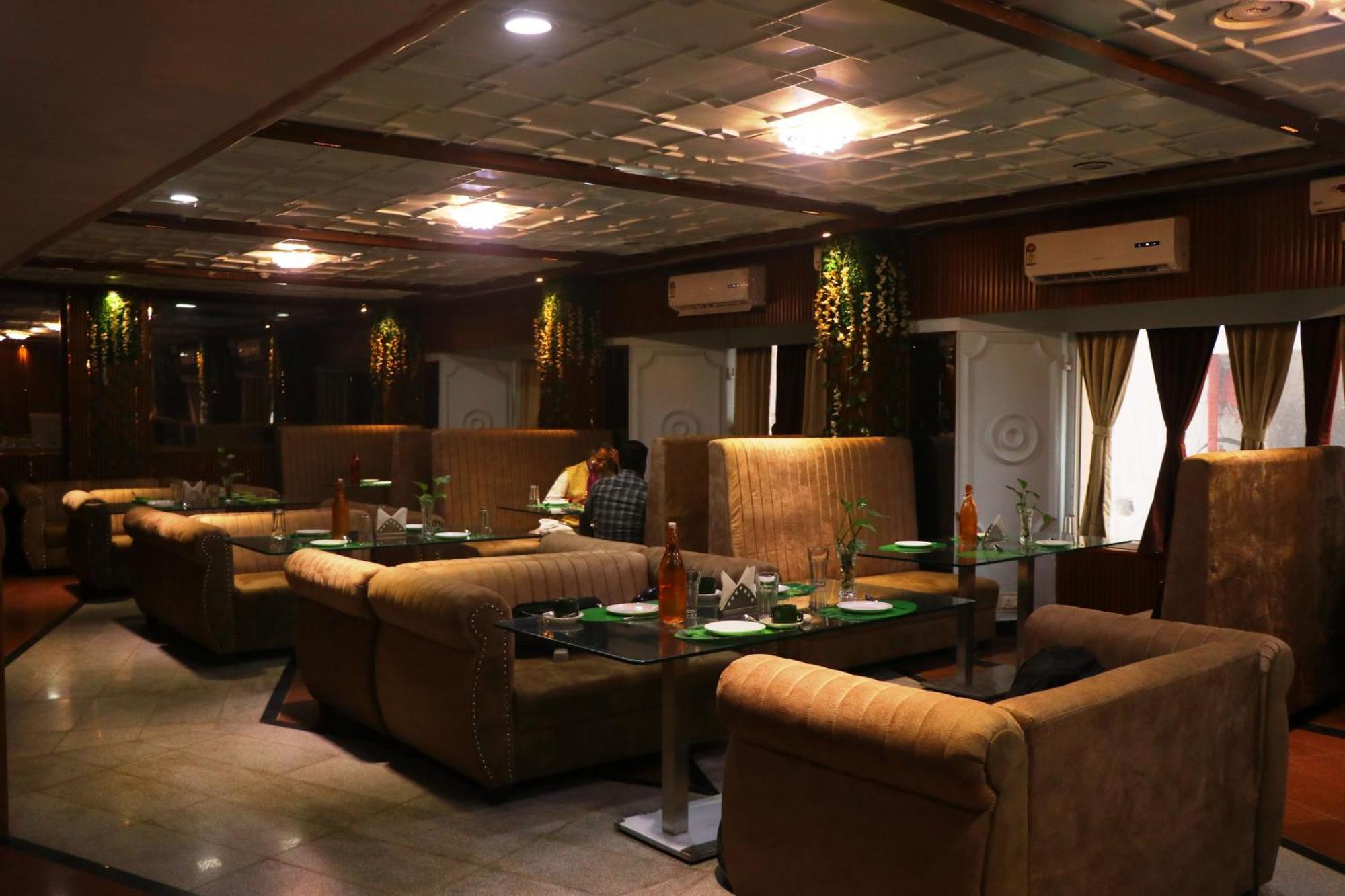 Hotel Samrat International Patna  Eksteriør billede